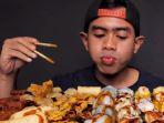 Tanboy-Kun-mukbang.jpg