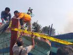 Tim-Labfor-Polda-Jateng-memasang-garis-polisi-di-kapal-yang-didug.jpg