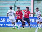 Tim-kesebelasan-PSIW-Wonosobo-saat-pertandingan-perdananya.jpg
