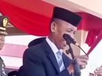 Viral-Hariman-Wakil-Ketua-DPRD-Pasangkayu-Gagap-hingga-Ketawa-Saat-Baca-Pembukaan-UUD-1945.jpg