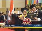 Viral-mahasiswa-wisuda-salaman-dengan-rektor-menggunakan-kaki.jpg