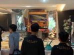 Viral-video-mobil-truk-masuk-ke-Gedung-Kesenian-Balikpapan.jpg
