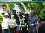 Wakil-Bupati-Kendal-Windu-Suko-Basuki-meresmikan-pengecoran-jalan-d.jpg