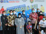 Walikota-Semarang-Bapak-Hendar-Prihadi-berdiri-nomor-empat-dari-kanan_1.jpg