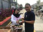 Warga-Jepara-bagikan-ribuan-nasi-bungkus-kepada-pengguna-jalan-s.jpg