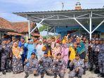Warga-berfoto-bersama-seusai-penyerahan-hasil-renovasi-Majid-Baitul-Im.jpg