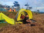 Warga-berkemah-di-Bukit-Pengusen-Pati.jpg