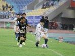 aksi-pemain-psis-lawan-dewa2.jpg