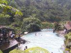 asyik-bermain-air-di-spot-wisata-air-Lenk-Dopang.jpg