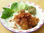 ayam-serundeng-bawang.jpg