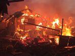 bangunan-yang-ada-di-Pasar-Slogohimo-Wonogiri-terbakar.jpg