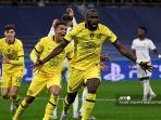 bek-chelsea-asal-jerman-antonio-ruediger-tengah-melakukan-selebrasi.jpg