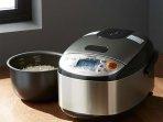 bersihkan-rice-cooker.jpg