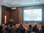 bupati-buka-diskusi-hmi3.jpg