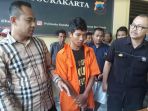 butuh-bayar-angsuran-tri-tergoda-kunci-nempel-motor_20180718_161313.jpg