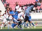 duel-pemain-psis-dan-psm-30923.jpg