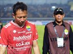 ekspresi-kecewa-kiper-persib-bandung-i-made-wirawan_20180402_093812.jpg