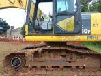 eskavator-menggali-makam-jenazah-pasien-covid-19-di-tpu-jombang-ciputat-kota-tangsel.jpg
