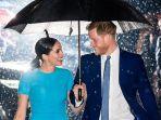 foto-romantis-pangeran-harry-dan-meghan-markle.jpg