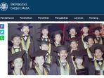 foto-wisuda-Joko-Widodo.jpg