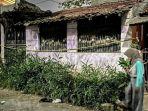 ga-melintas-di-depan-rumah-Iguh-Indah-Hayati.jpg