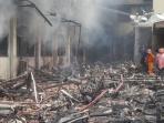 gedung-b-mapolda-jateng-hangus-terbakar_20150930_225346.jpg