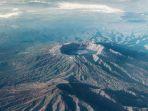 gunung-raung-adalah-gunung-api-bertipe-stratovolcano-yang-terletak.jpg