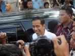jokowi-dikerubungi-warga-di-tapen-nusukan-semarang.jpg