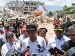 jokowi-tinjau-kondisi-hotel-roa-roa_20181003_191010.jpg
