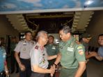 kapolda-jawa-tengah-bersama-pangdam-iv-diponegoro-imbau-masyarakat-jateng_20161121_154327.jpg
