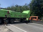 kecelakaan-truk-trailer-melintang-di-jalan-raya-semarang-solo.jpg