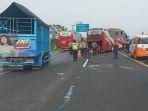 kecelakaanlalu-lintas-melibatkan-bus-agra-mas.jpg
