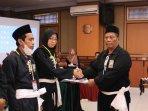 ketua-psht-serahkan-sk1.jpg