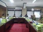 komisi-a-dprd-kabupaten-kudus-melaksanakan-rapat-kerja-pembahasan-kua.jpg