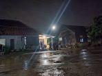 lumpur-sisa-banjir-mangkang-semarang.jpg