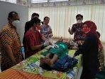 mahasiswa-untag-sunatan-massal.jpg
