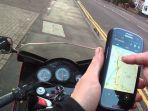 memakai-google-maps-di-motor.jpg