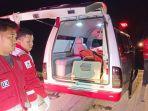 menabrak-truk-towing.jpg