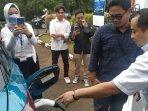mobil-listrik-terpajang1.jpg