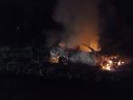 mobil-terbakar-di-ruas-tol-Semarang-Solo-tepatnya-di-sekitar-KM436A.jpg
