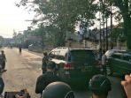 panglima-kodam-jaya-mayor-jenderal-joni-supriyanto-menyambangi-markas-korps-brimob_20180509_164513.jpg