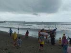 pantai-eluk-panyuu.jpg