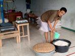 pedagang-beras-di-pasar-induk-Majenang-Cilacap.jpg