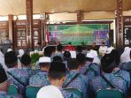 pelepasan-calon-jemaah-haji-kab-semarang-2018_20180725_212905.jpg