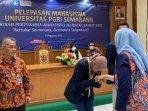 pelepasan-mahasiswa-upgris8.jpg
