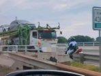 pemotor-masuk-tol2.jpg