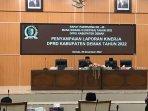 penyerahan-penghargaan-dprd2.jpg