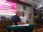 persetujuan-dan-penandatanganan-bersama-Ranperda-APBD-2025.jpg