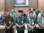 peserta-rakor-LPPD-berfoto-bersama-bupati.jpg