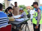 polres-brebes-periksa-sopir-dan-penumpang-bus-yang-akan-aksi-damai-ke-jakarta_20161201_163708.jpg